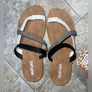Muk Luks Black, White, and Gray Sandals with Sleek Straps
